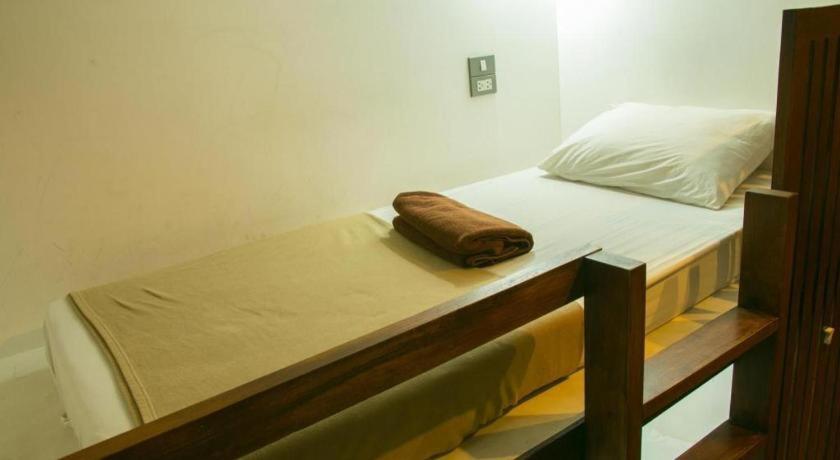 The Street Hostel Bangkok Buitenkant foto