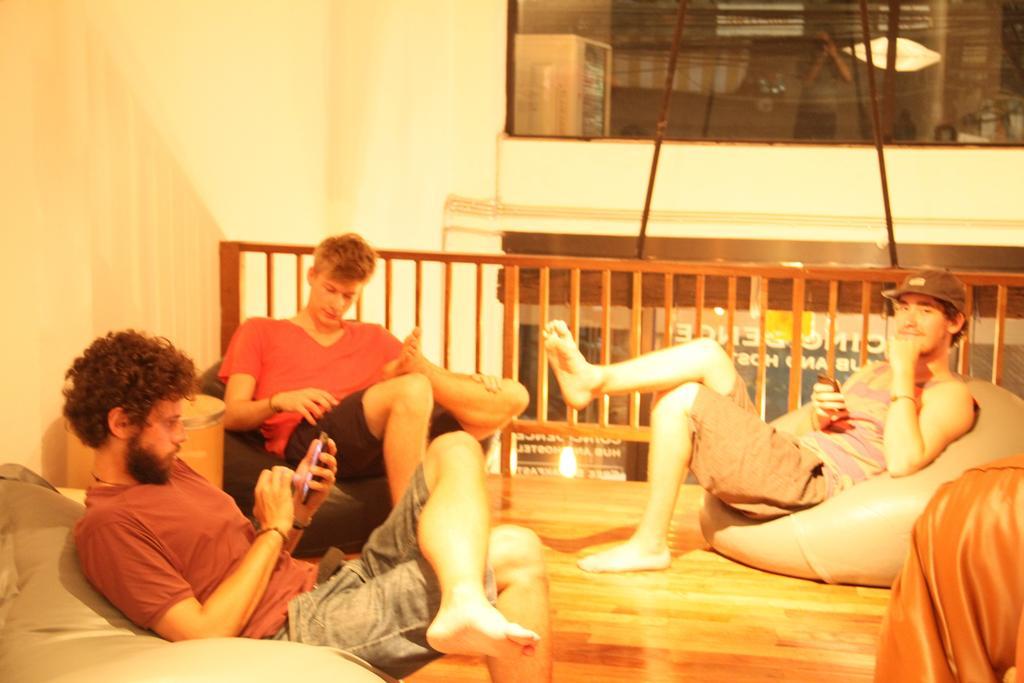 The Street Hostel Bangkok Buitenkant foto