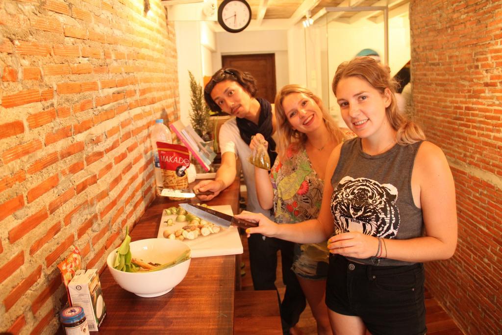 The Street Hostel Bangkok Buitenkant foto